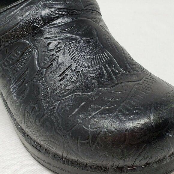 Dansko 'Professional' Black Leather Embossed Clogs - Women's EU 36 US 5.5-6 - Picture 6 of 12